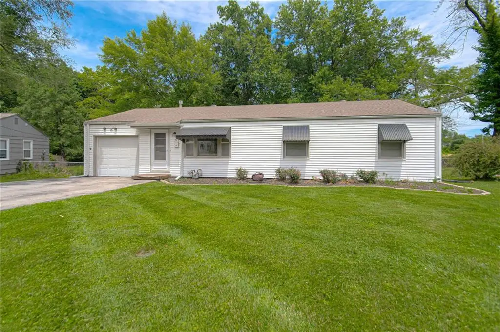 2418 NE Pursell Road, Gladstone, MO 64118 - #1