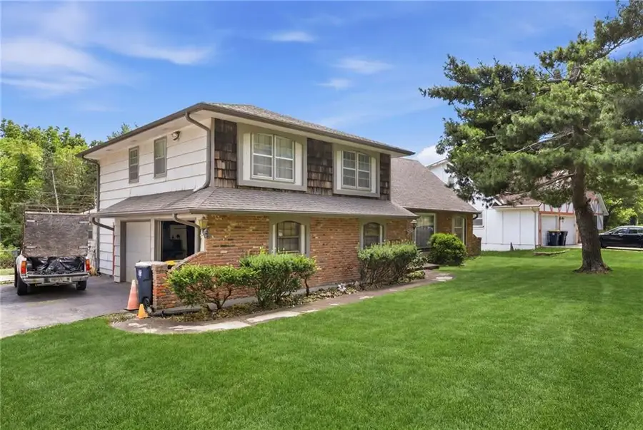 8615 E 89th Street, Kansas City, MO 64138 - #2
