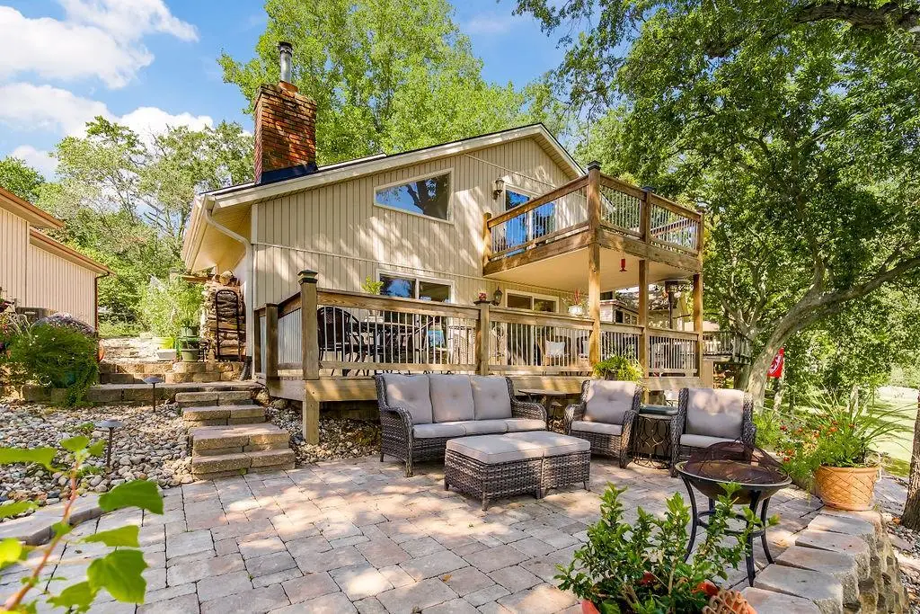 621 NW North Shore Drive, Lake Waukomis, MO 64151 - #1