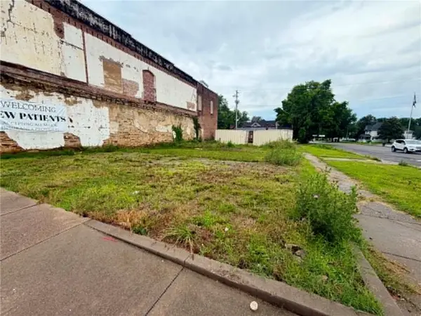 138 W Pine Street, Columbus, KS 66725