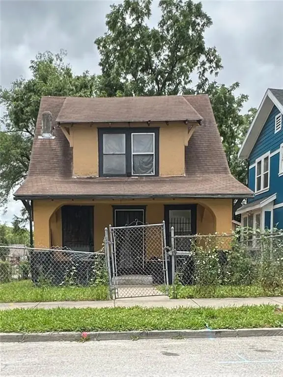 1419 E 40th Street, Kansas City, MO 64110 - #1