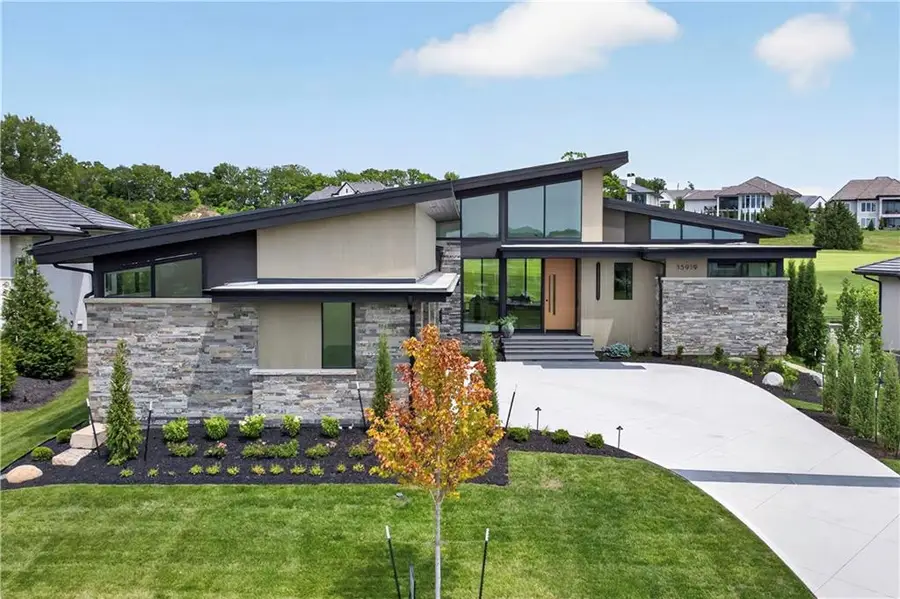 15919 Glenfinnan Way, Loch Lloyd, MO 64012 - #2