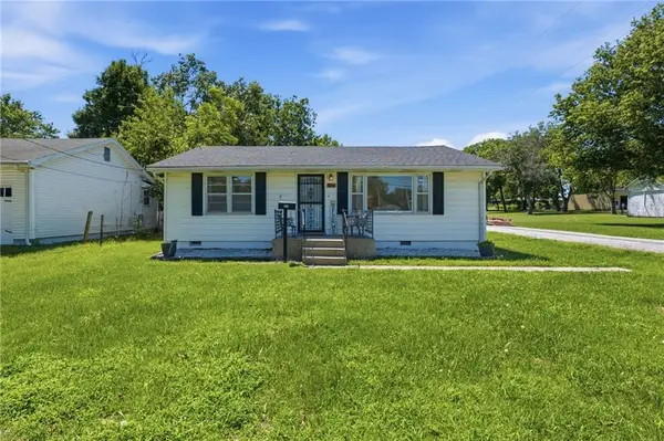 300 S High Street, Butler, MO 64730
