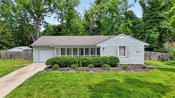 8427 England Street, Overland Park, KS 66212