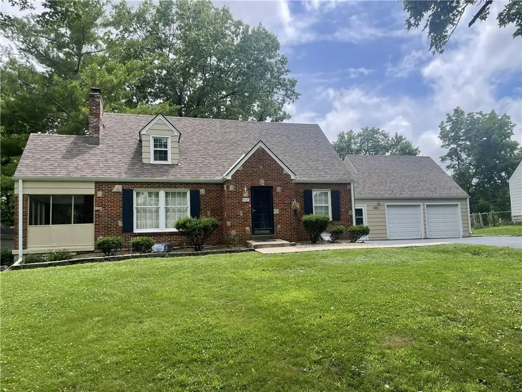 909 NE Vivion Road, Kansas City, MO 64118 - #1