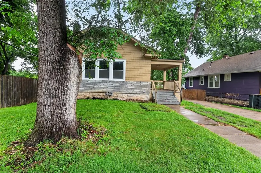 6617 Virginia Avenue, Kansas City, MO 64131 - #2