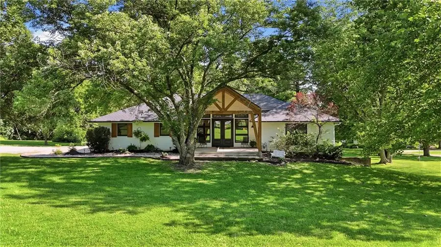13901 Leavenworth Road, Basehor, KS 66007 - #3