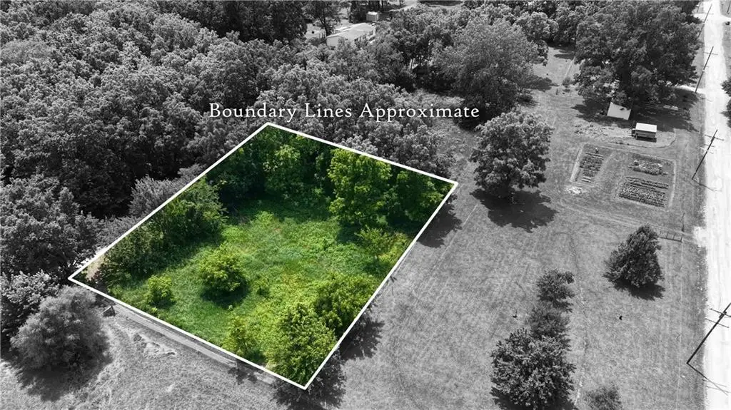 617 E Arthur Street, Hamilton, MO 64644 - #1
