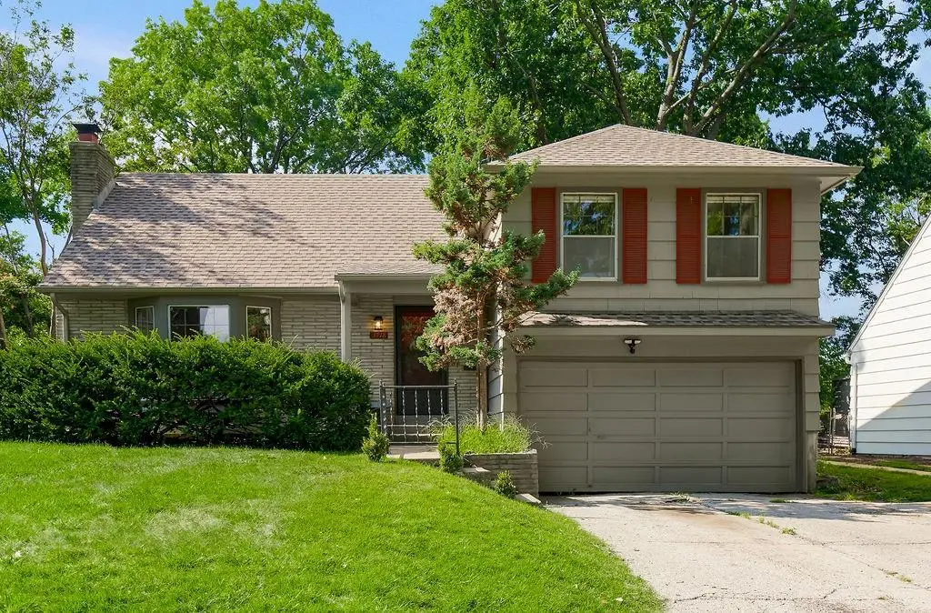 3718 W 52nd Terrace, Roeland Park, KS 66205 - #1