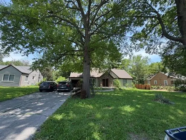 7221 Sycamore Avenue, Kansas City, MO 64133 - #2