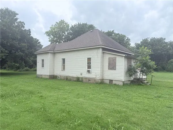 1315 W Pine Street, Independence, KS 67301