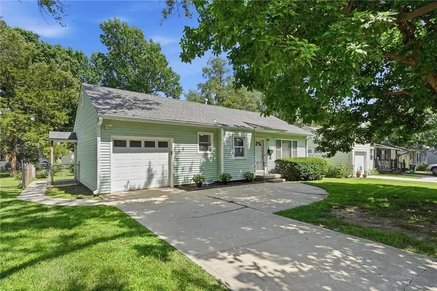 5427 Briar Street, Roeland Park, KS 66205 - #2