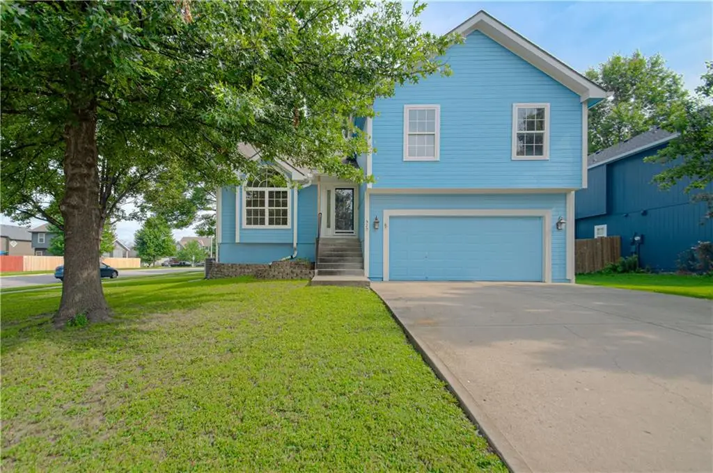 520 E Parma Way Street, Gardner, KS 66030 - #1