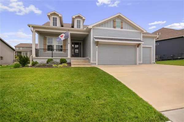9037 Mesquite Street, Shawnee, KS 66227