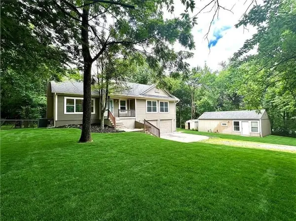 530 NW 1891st Road, Kingsville, MO 64061