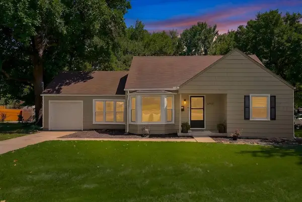 6901 Broadmoor Street, Overland Park, KS 66204
