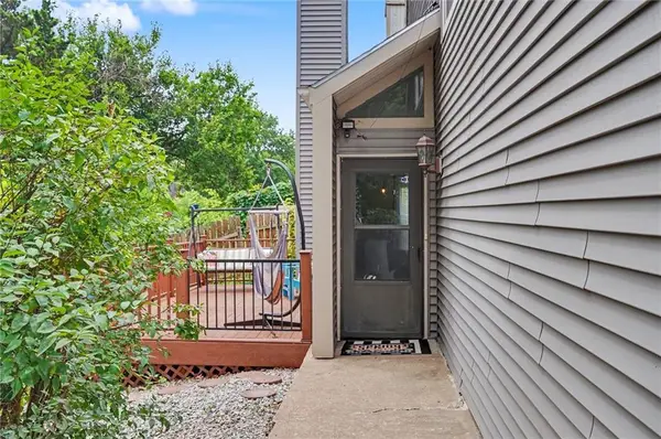 118 Glenview Drive, Lawrence, KS 66049