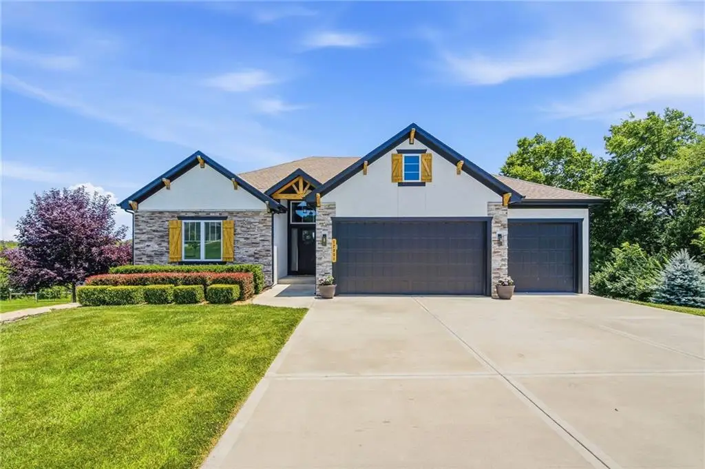 12001 S Eagle Crest Drive, Lees Summit, MO 64086 - #1