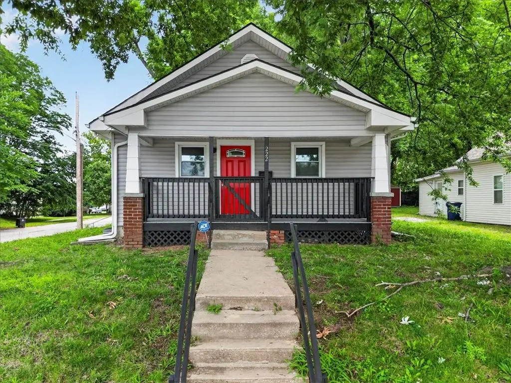 222 W Mill Street, Independence, MO 64050 - #1
