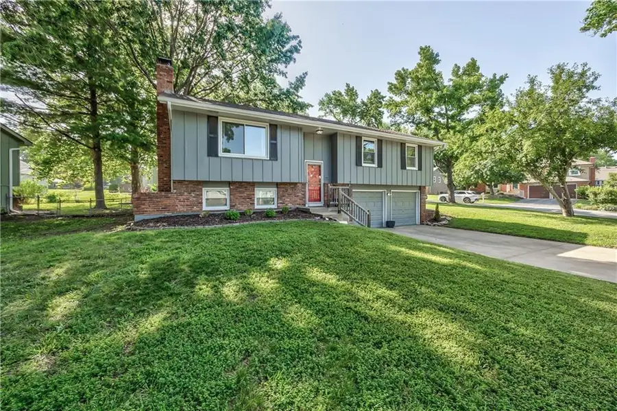 9957 Parkhill Road, Lenexa, KS 66215 - #3