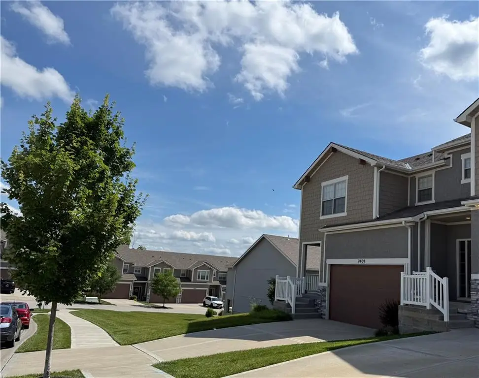 7401 Aaron Street, Parkville, MO 64152 - #1