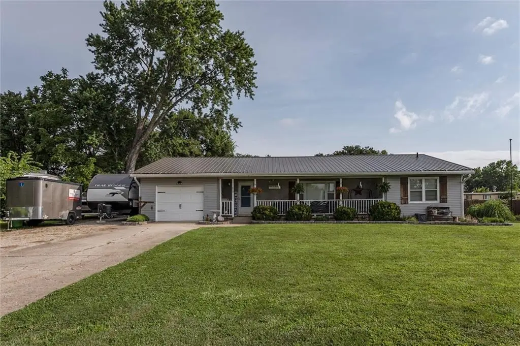 409 E Franklin Street, Pomona, KS 66076 - #1
