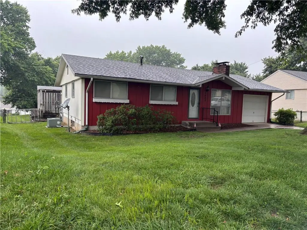 2604 Cardinal Lane, Saint Joseph, MO 64503 - #1