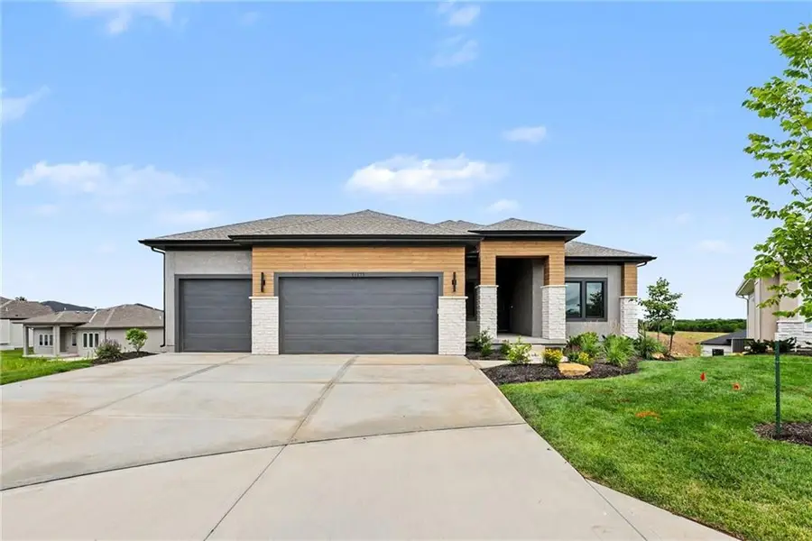 11275 S Gleason Road, Olathe, KS 66061 - #2