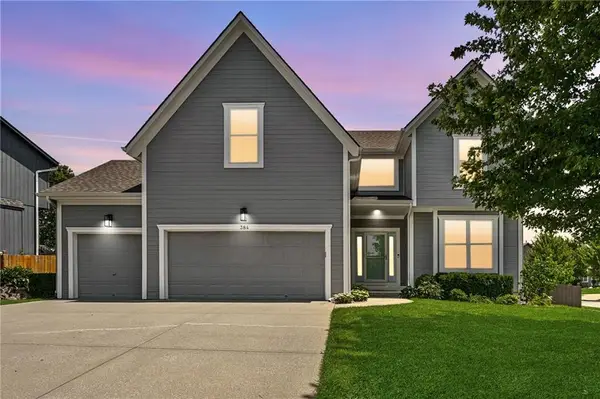 384 S Stonecrest Road, Olathe, KS 66061