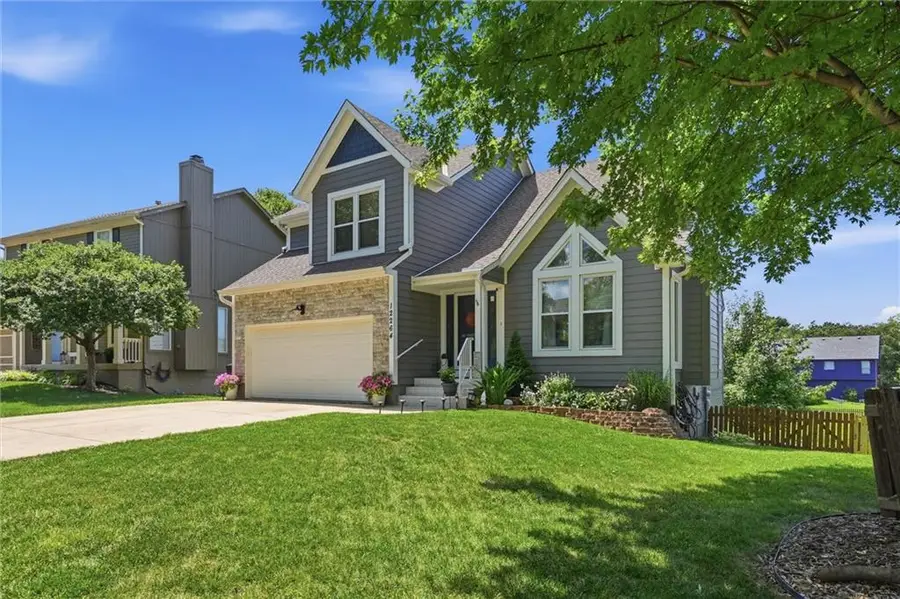 12264 S Crest Drive, Olathe, KS 66061 - #3