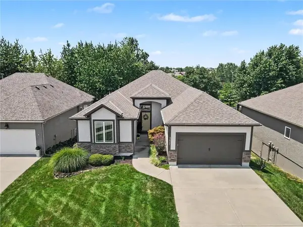 3412 SW Lois Lane, Lee's Summit, MO 64082