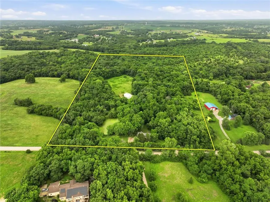 17052 Dempsey Road, Leavenworth, KS 66048 - #2