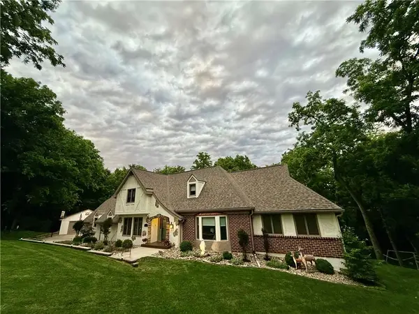 1911 NW Wildwood Court, Blue Springs, MO 64015