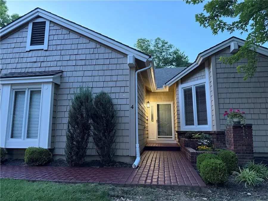 4 W 127th Street, Kansas City, MO 64145 - #2