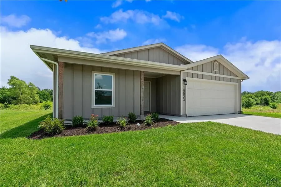 19523 Lincoln Street, Spring Hill, KS 66083 - #3