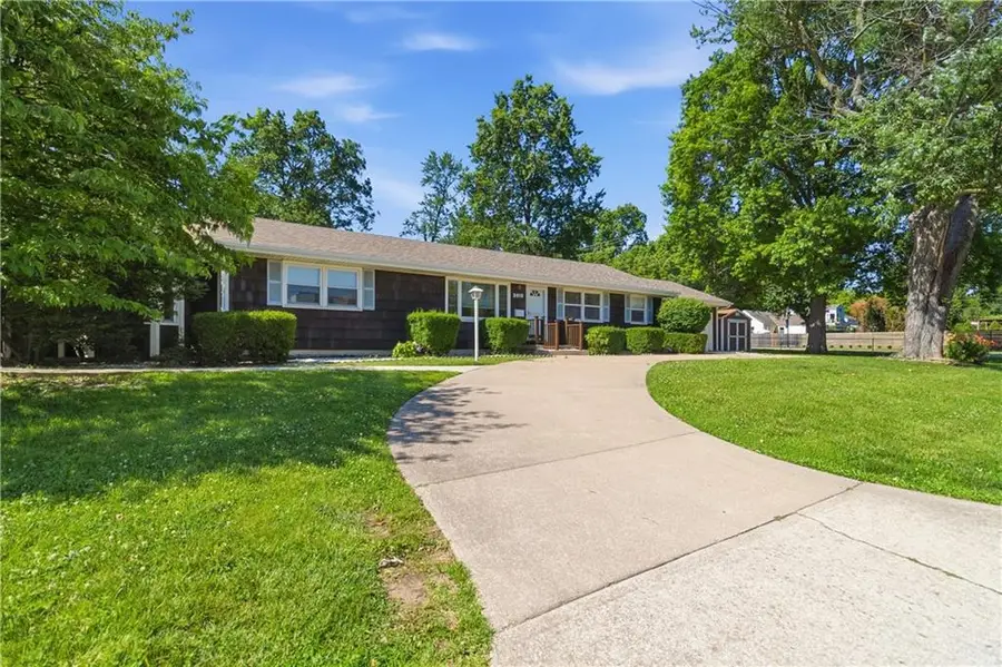3815 W 73rd Terrace, Prairie Village, KS 66208 - #3