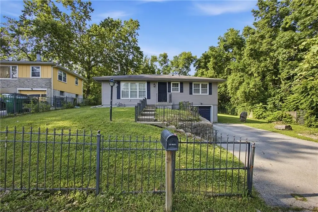 3165 Longwood Avenue, Kansas City, KS 66104 - #1