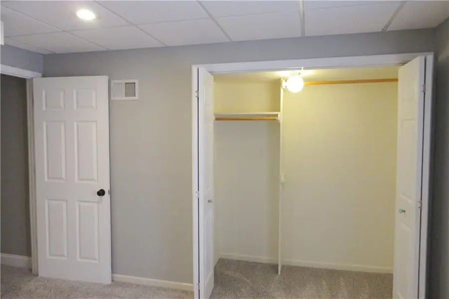 537 E Cheyenne Street, Gardner, KS 66030 - #3