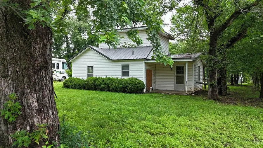 761 Garrison Street, Fort Scott, KS 66701 - #2