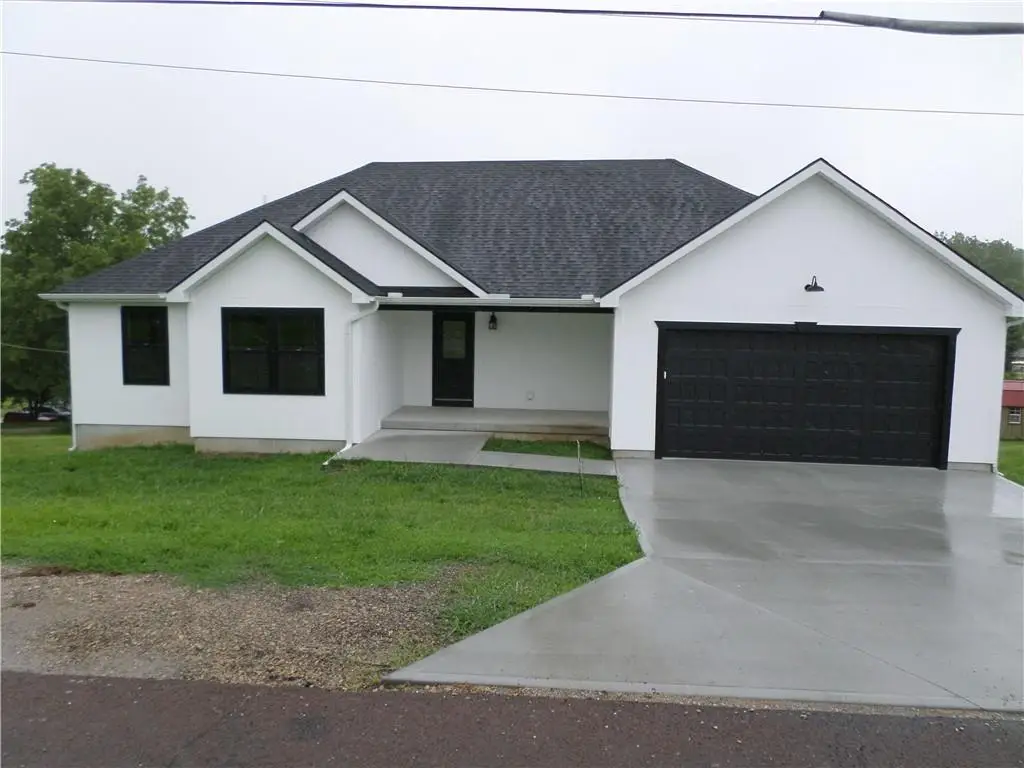 210 S Park Street, Troy, KS 66087 - #1