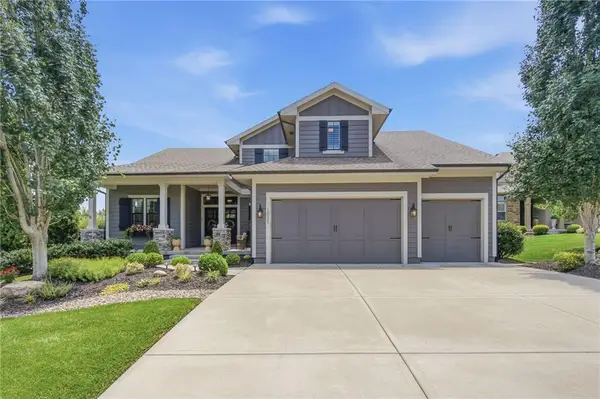 10501 W 160th Street, Overland Park, KS 66221