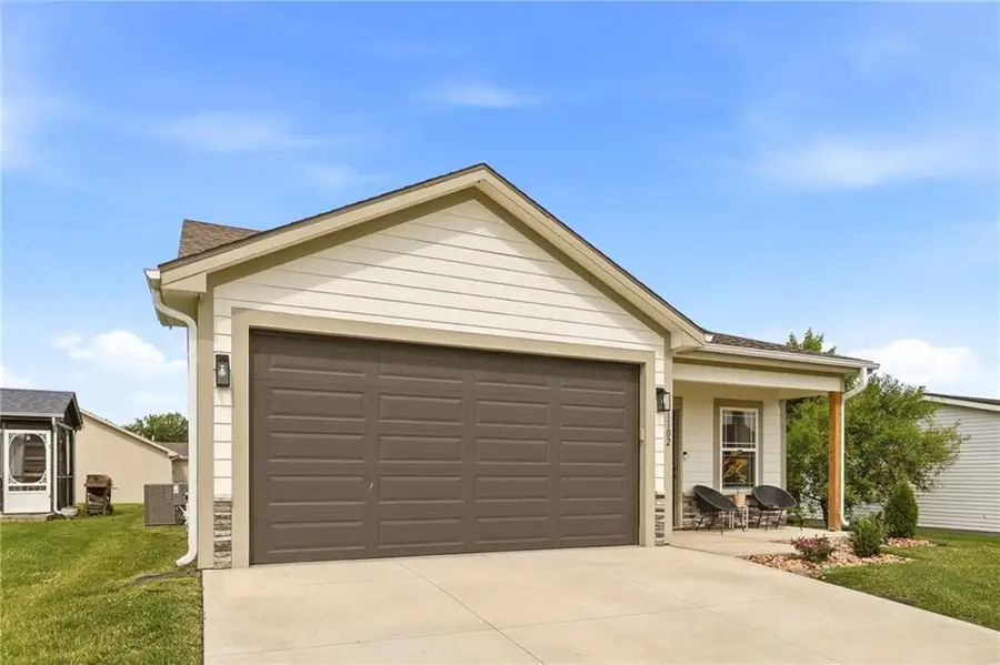 1102 White Oaks Lane, Oak Grove, MO 64075 - #3