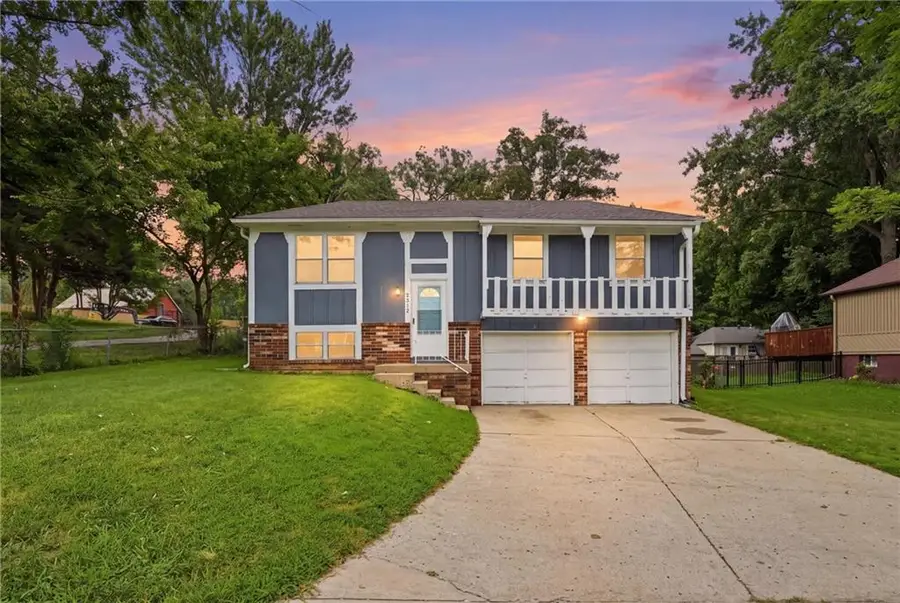 5212 NW Valley View Road, Blue Springs, MO 64015 - #2
