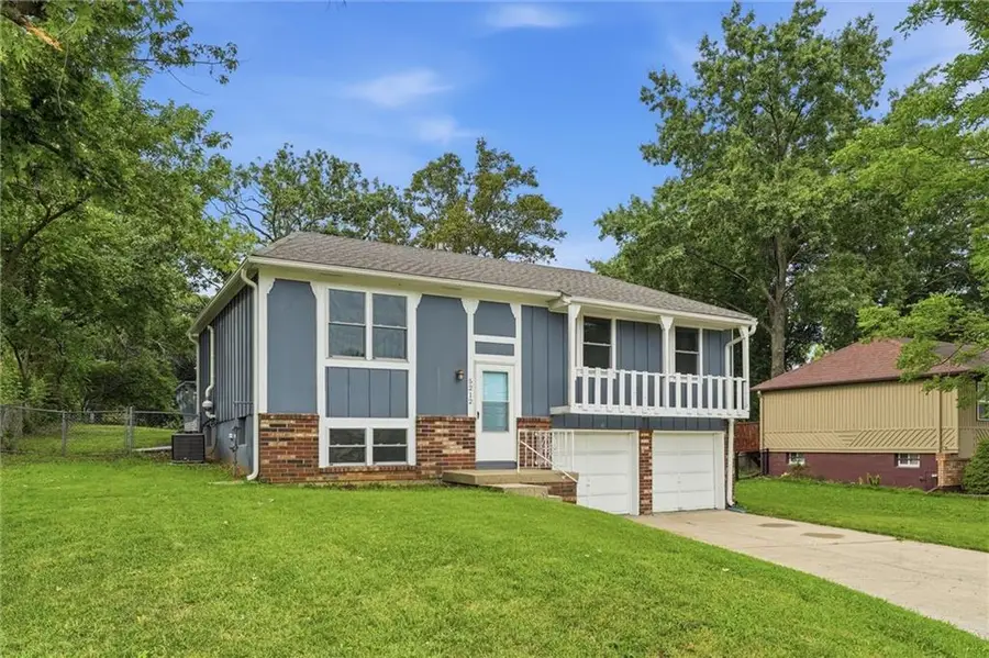 5212 NW Valley View Road, Blue Springs, MO 64015 - #3