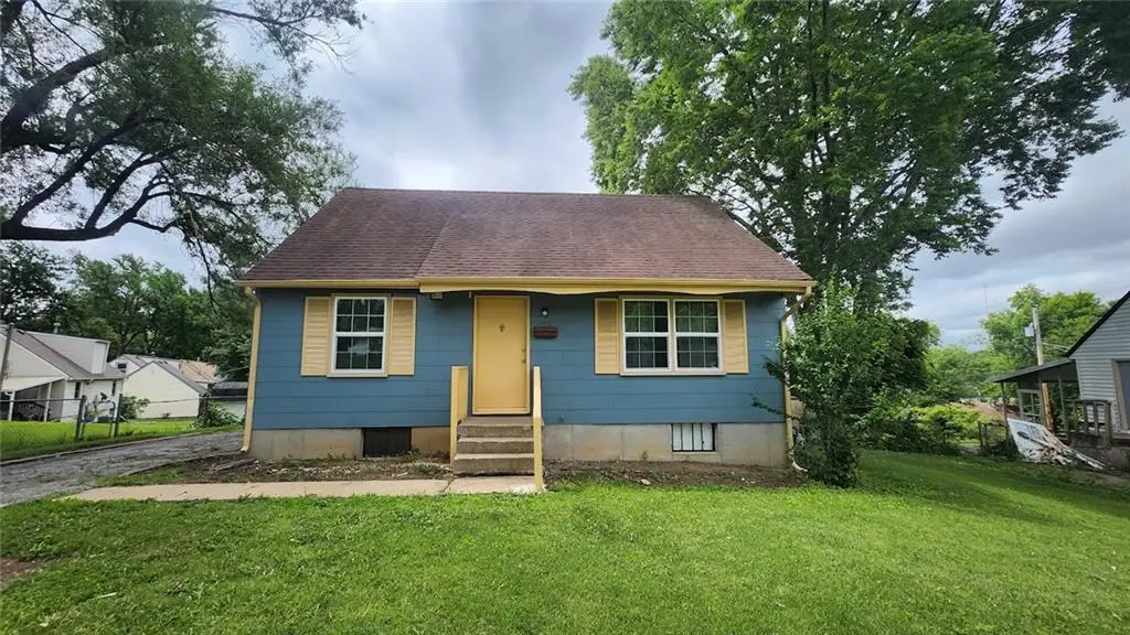 7703 E 50th Street, Kansas City, MO 64129 - #1