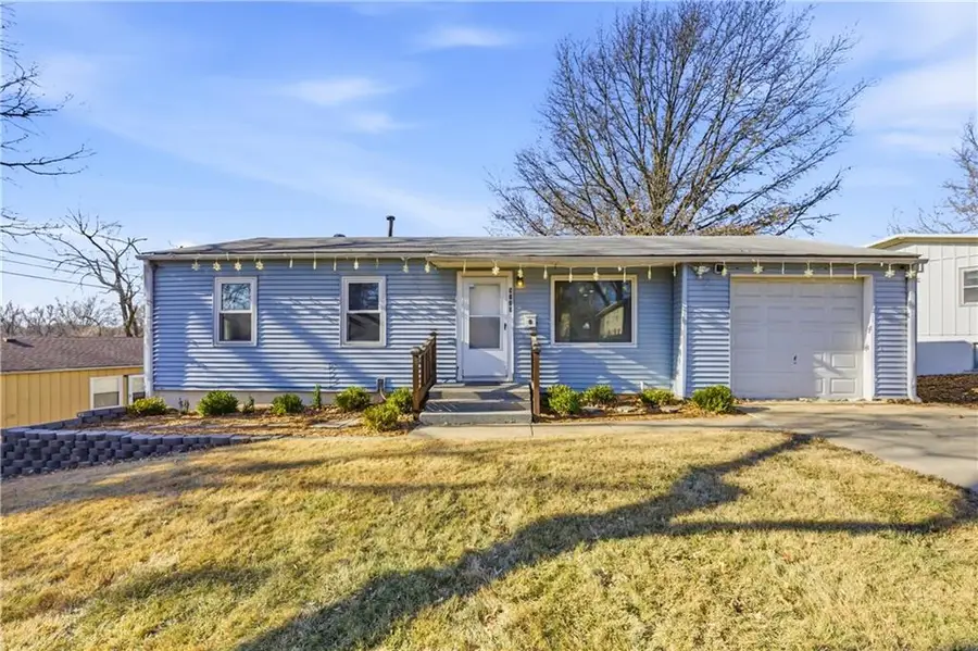 9220 Mckinley Street, Kansas City, MO 64138 - #3