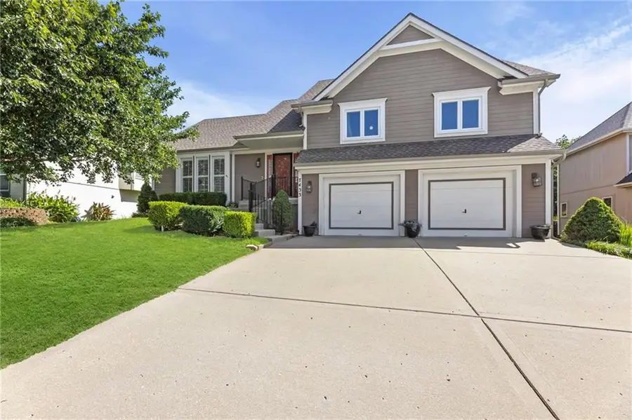 7433 N Smalley Avenue, Kansas City, MO 64158 - #2
