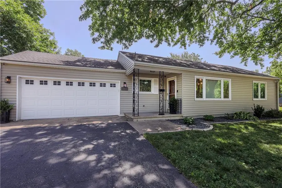 8643 Hadley Street, Overland Park, KS 66212 - #2