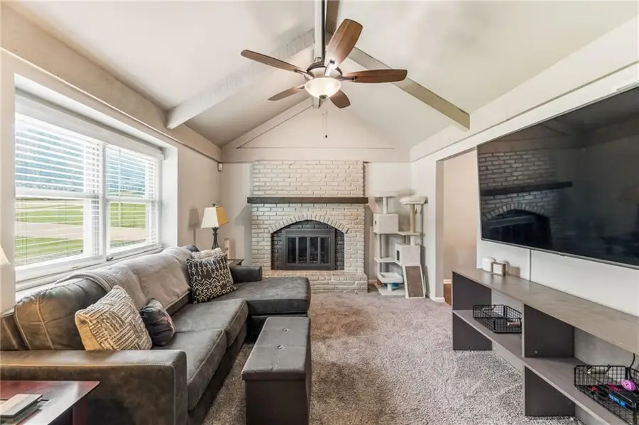8008 N Garfield Avenue, Kansas City, MO 64118 - #3