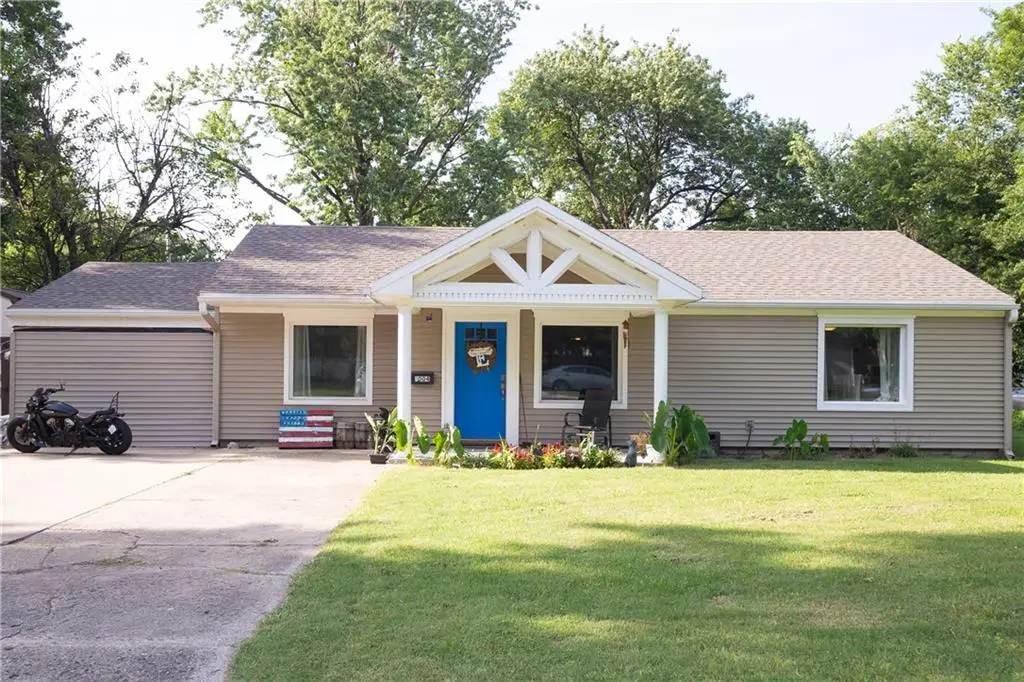 1004 E Main Street, Cherryvale, KS 67335 - #1